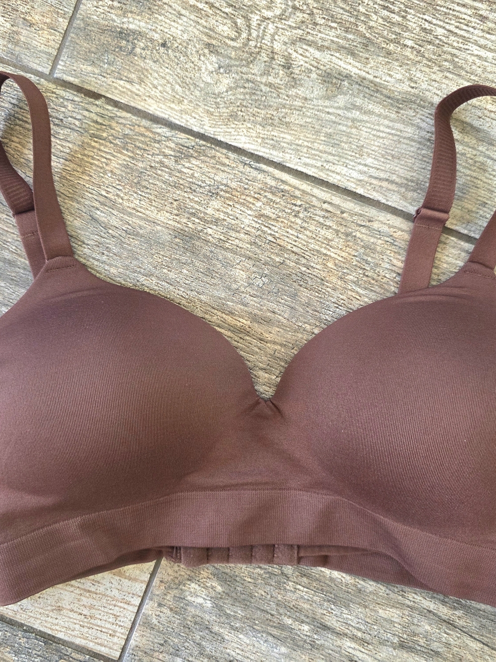 Truekind Seamless Molded Cup Wireless Smoothing Bra  Brown Large L